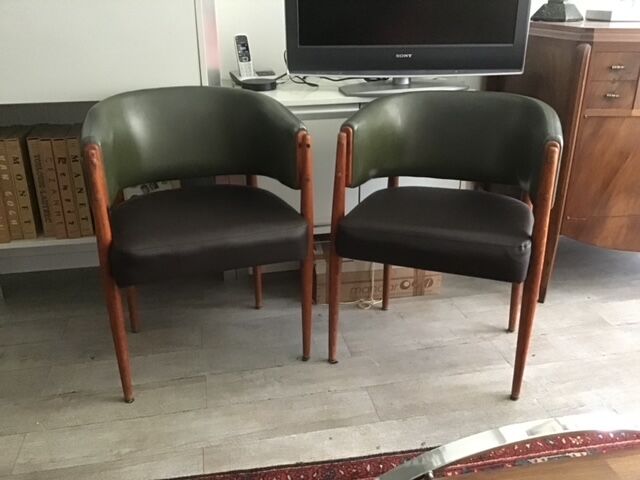 Pair of armchairs in skaï and wood
