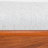 Fauteuil original restauré, tissu gris clair, années 1960, usine de meubles Swarzedzka