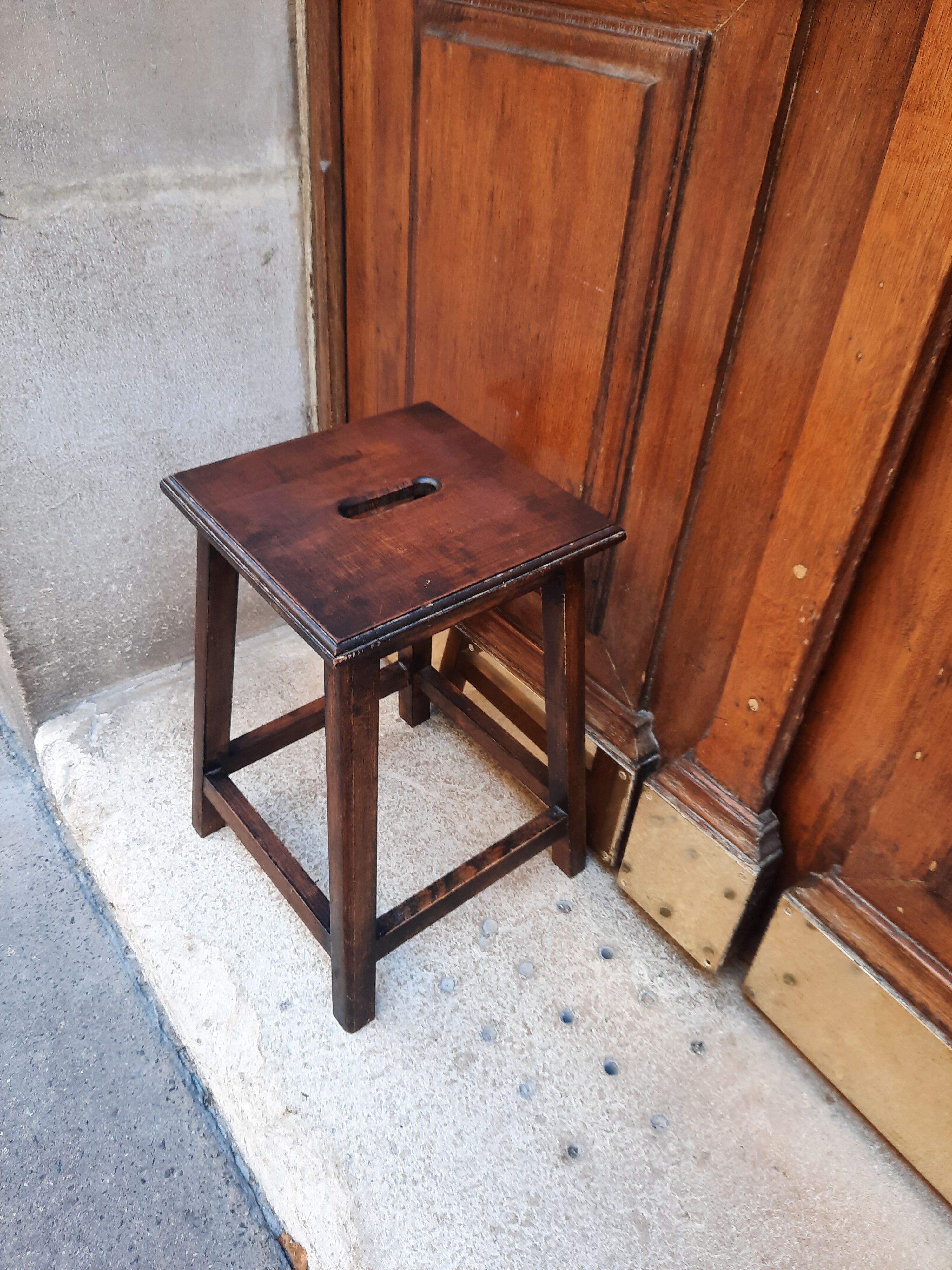 Workshop stool
