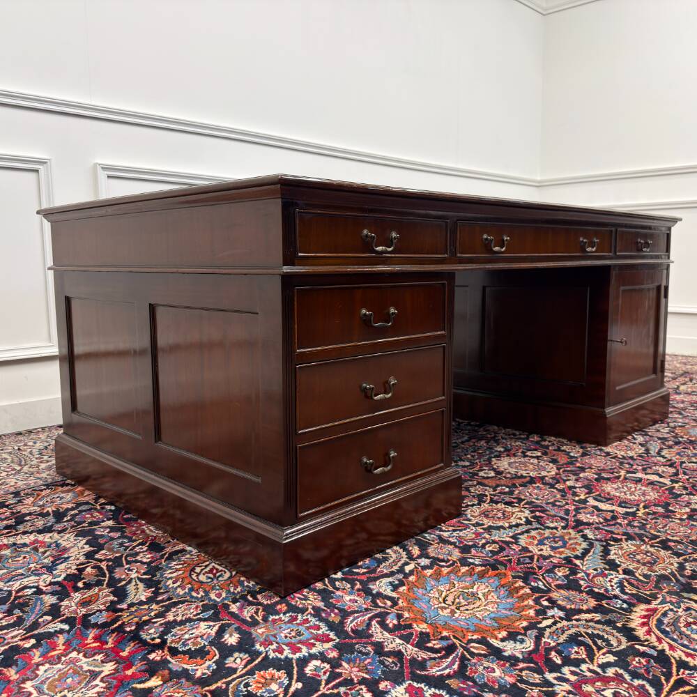 Très grand classique anglais Partnerdesk