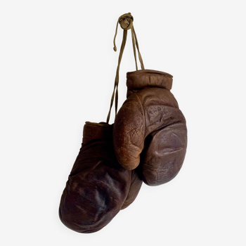 Vintage boxing gloves, 1940s