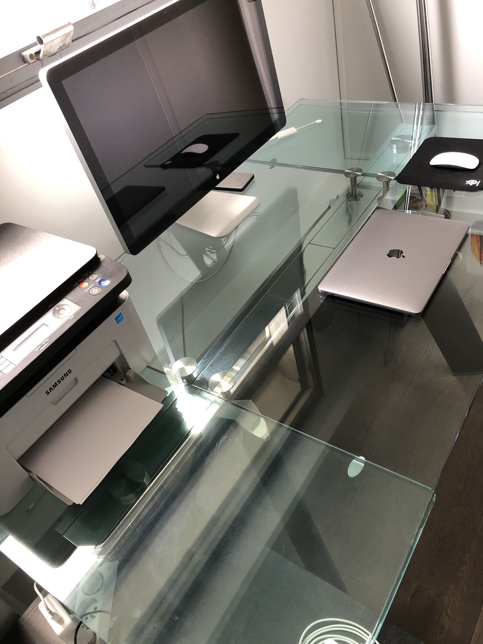 Table de repas en verre Chronos de Roche Bobois