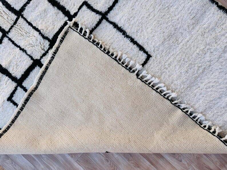 Moroccan rug, size 150x250 cm