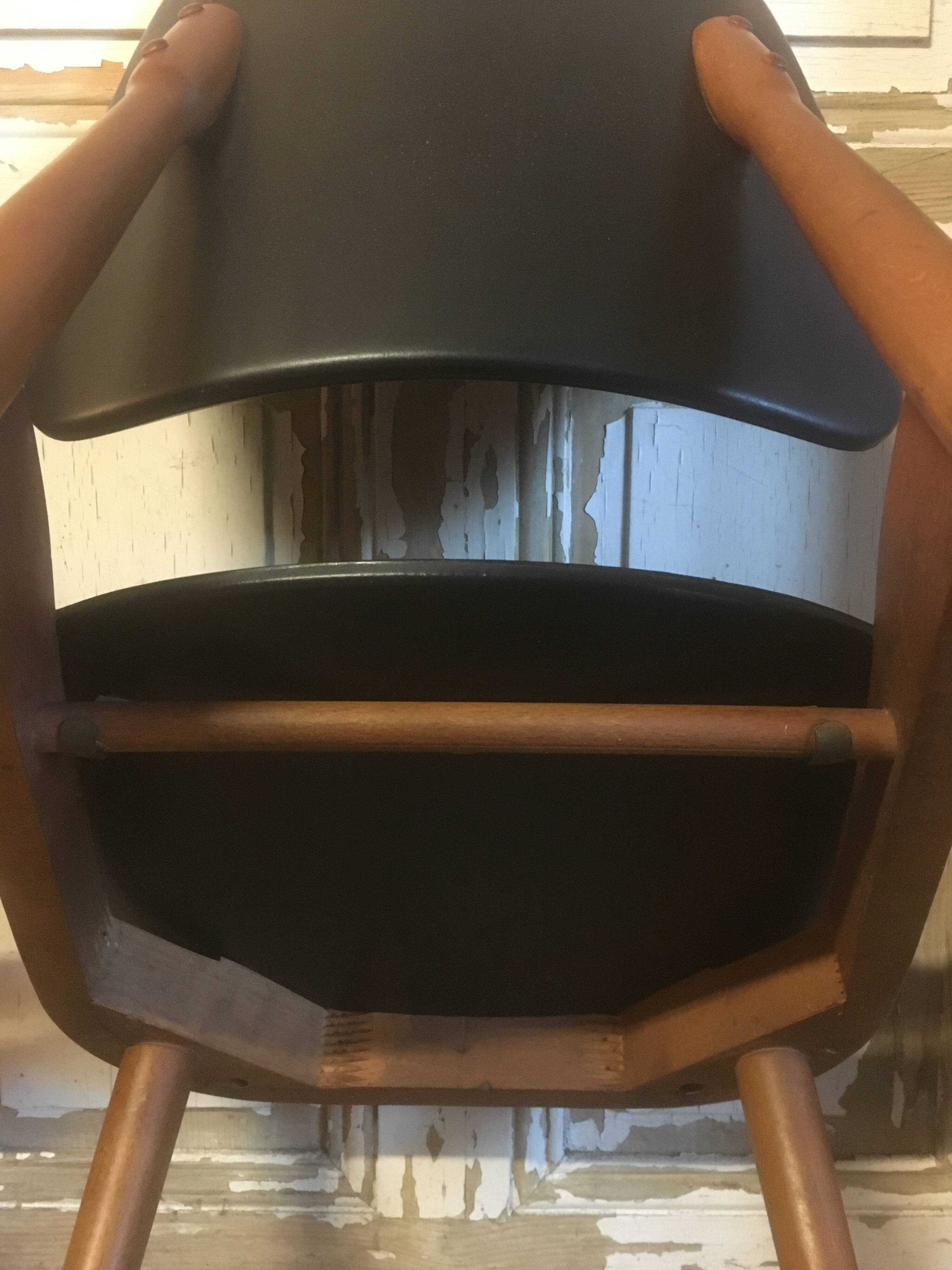 Pair of Pegase chairs by Baumann 1960