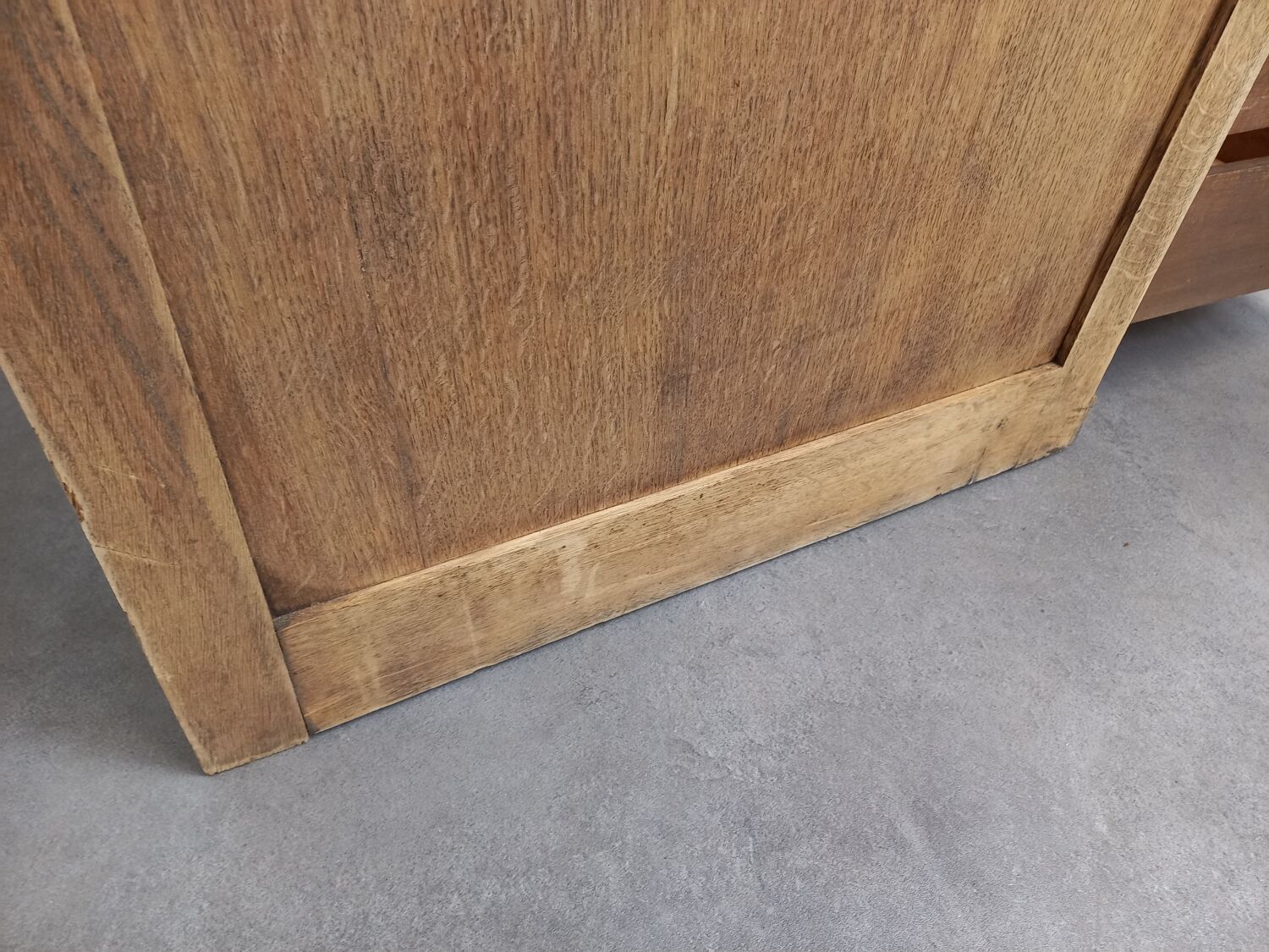 Desk with oak drawers