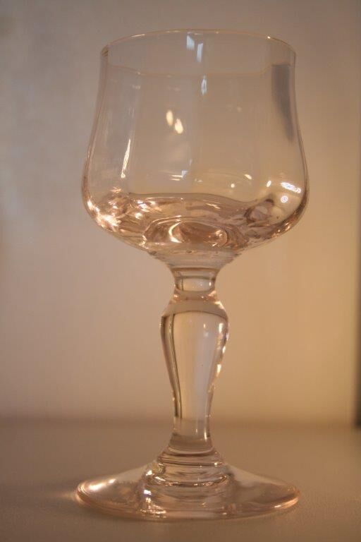 Verres à pied facettés verre rosé x 12
