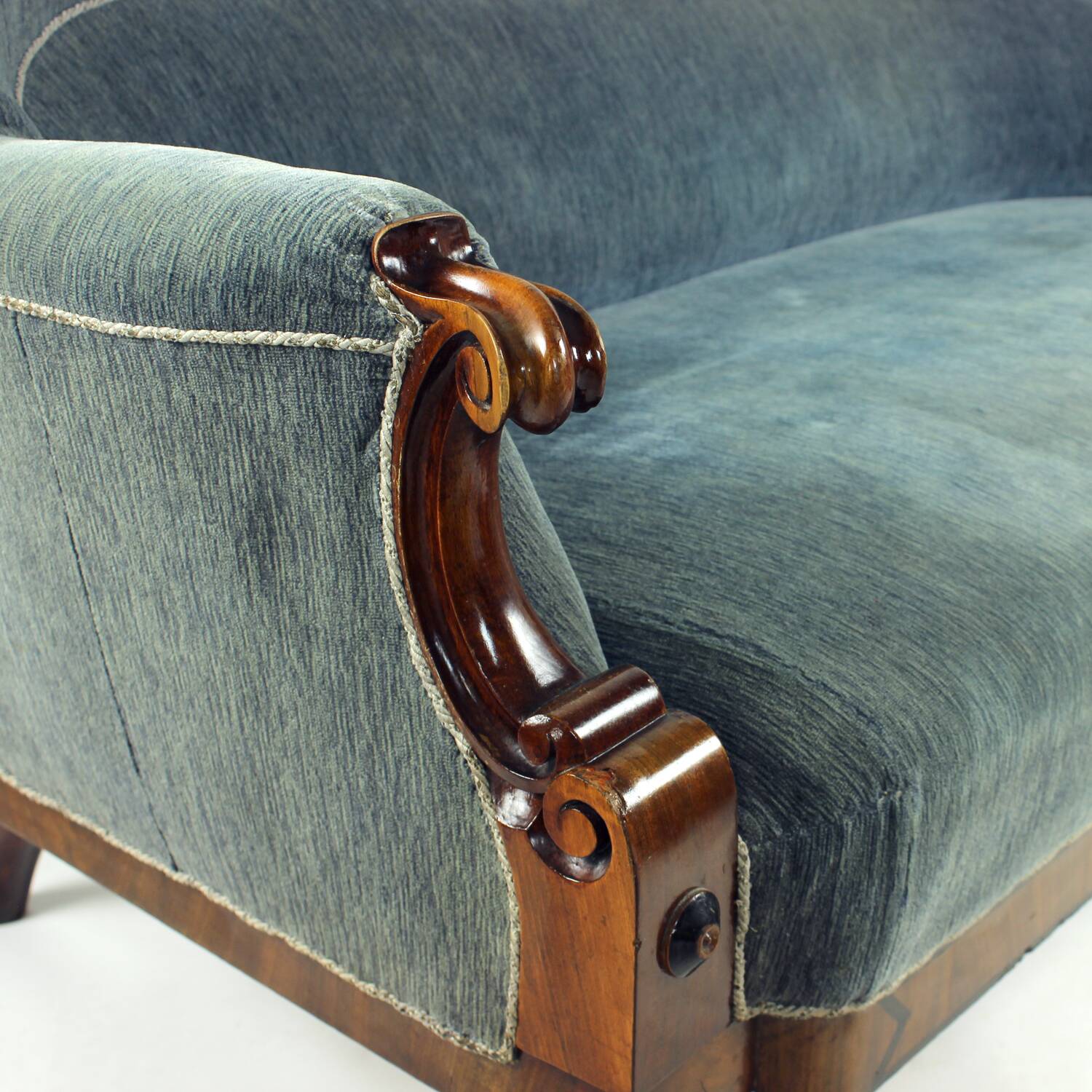 Unique Biedermeier sofa in original fabric and walnut veneer, Vienna, Austria circa 1825