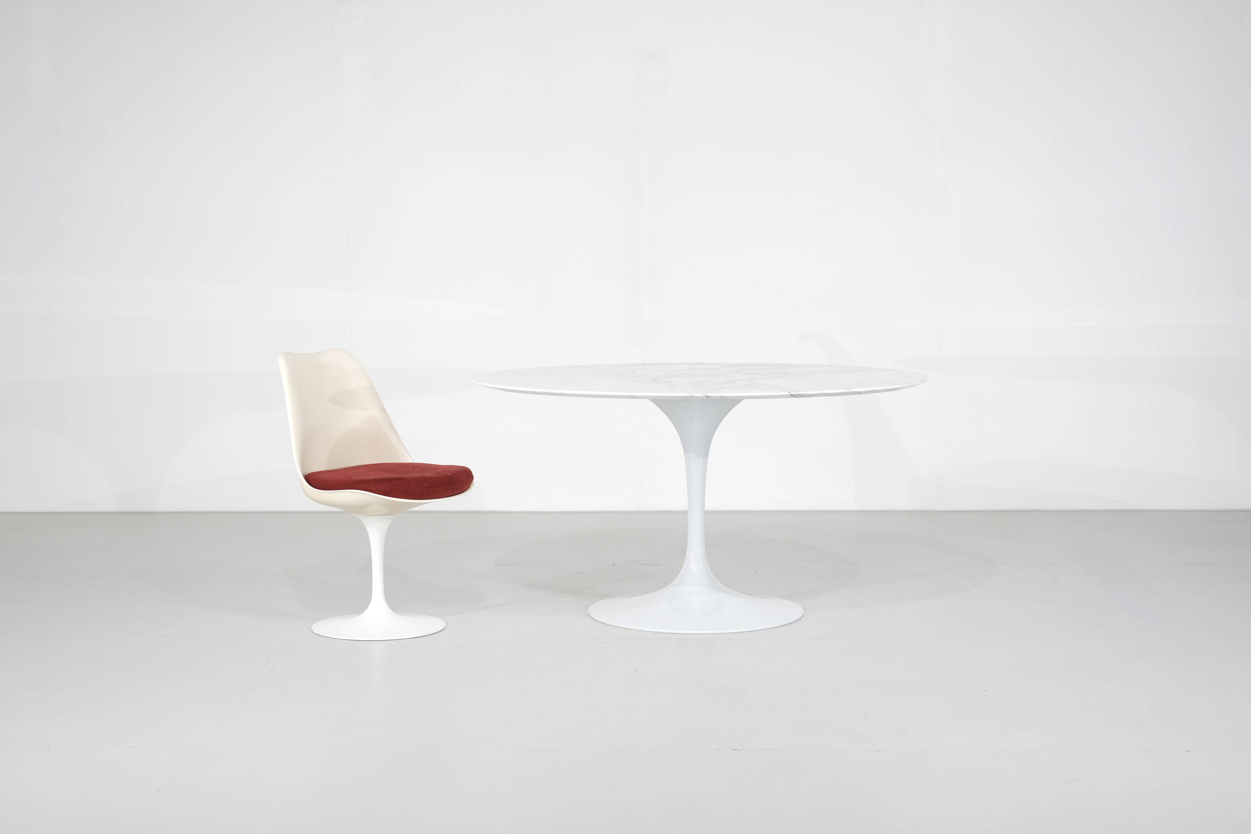 Tulip dining table by Eero Saarinen for Knoll International - 1960s