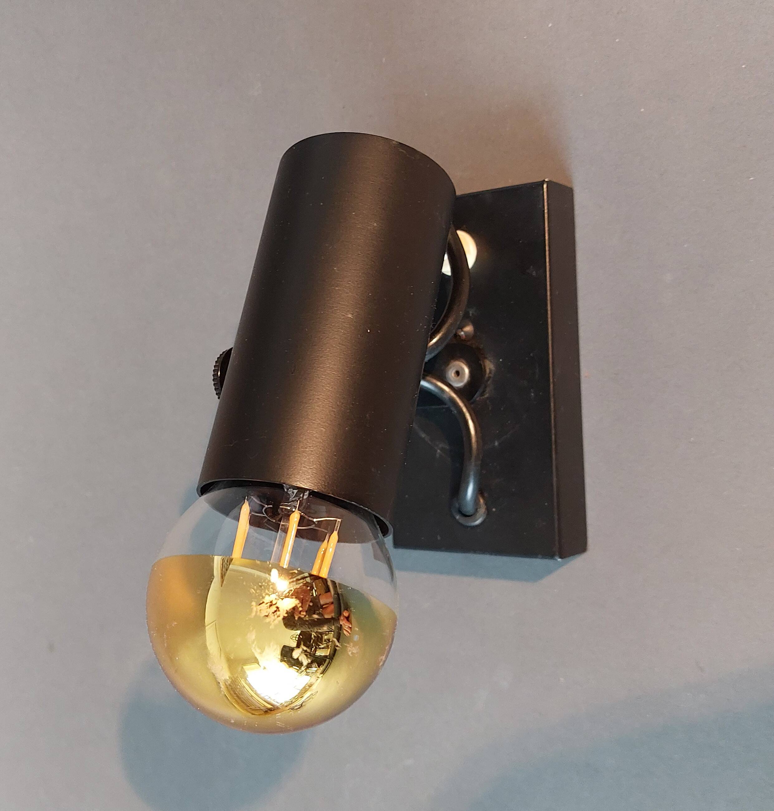 Modernist Lita 1960 wall lamp in black metal.