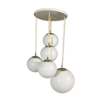 Suspension parscot en laiton et verre opaline  1960