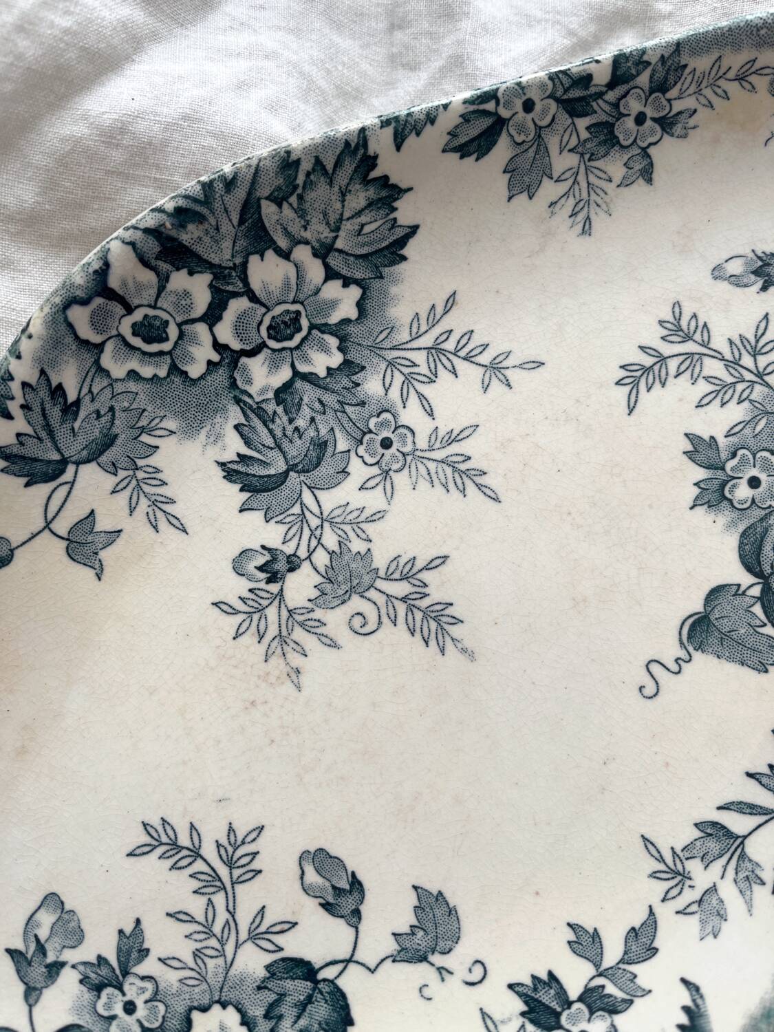 Ironware ramekin dish “Marie Louise” Saint Amand and Hamage