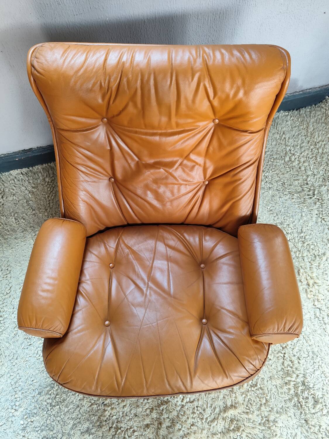 Michel Cadestin leather armchair for Airbone