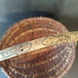 Basket of popular art in wicker – Handle carved with snakes – 20th century