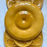 Ceramic oyster dishes