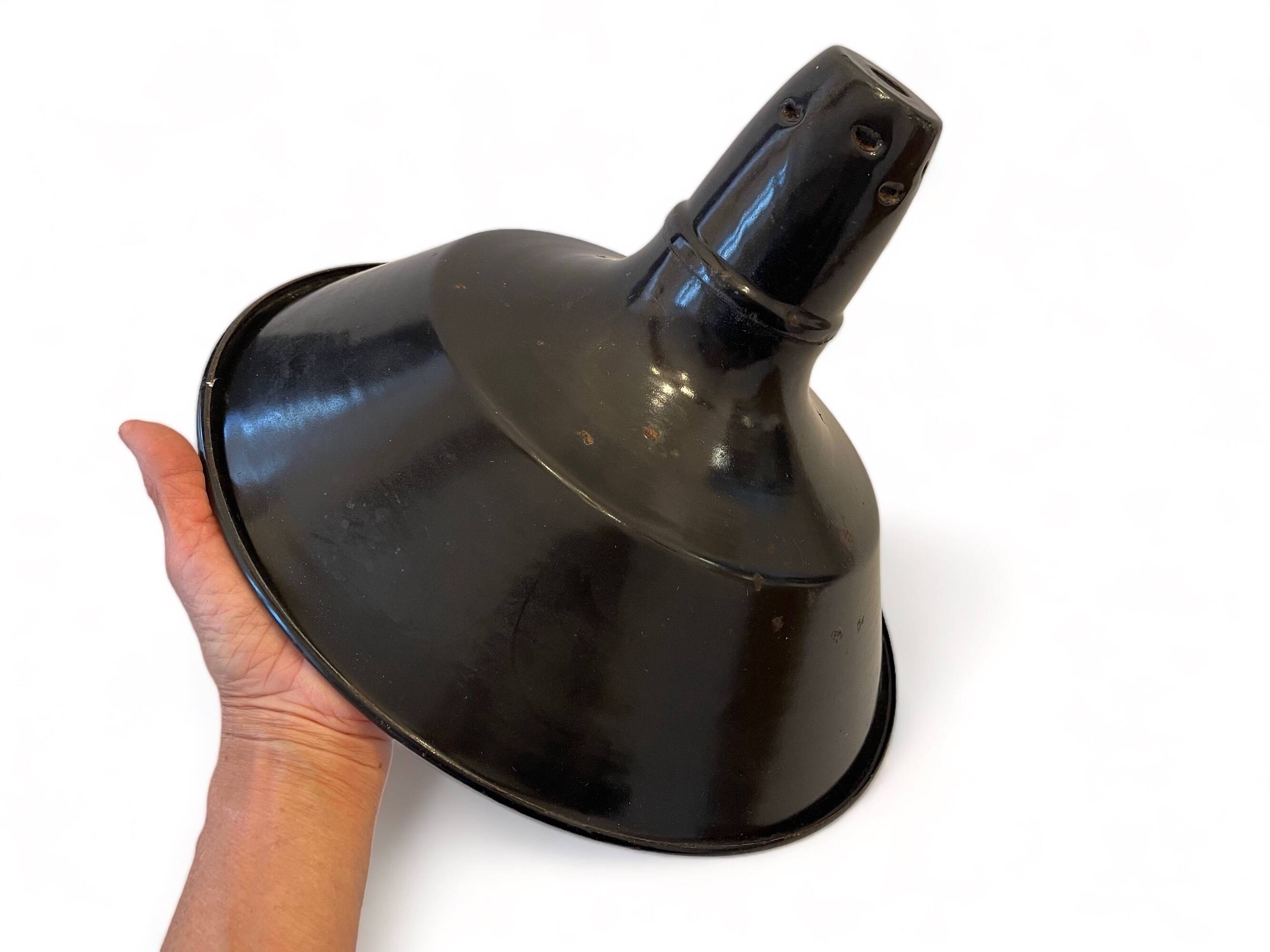 Lampshade in enamelled sheet metal 1950, industrial decoration, n2