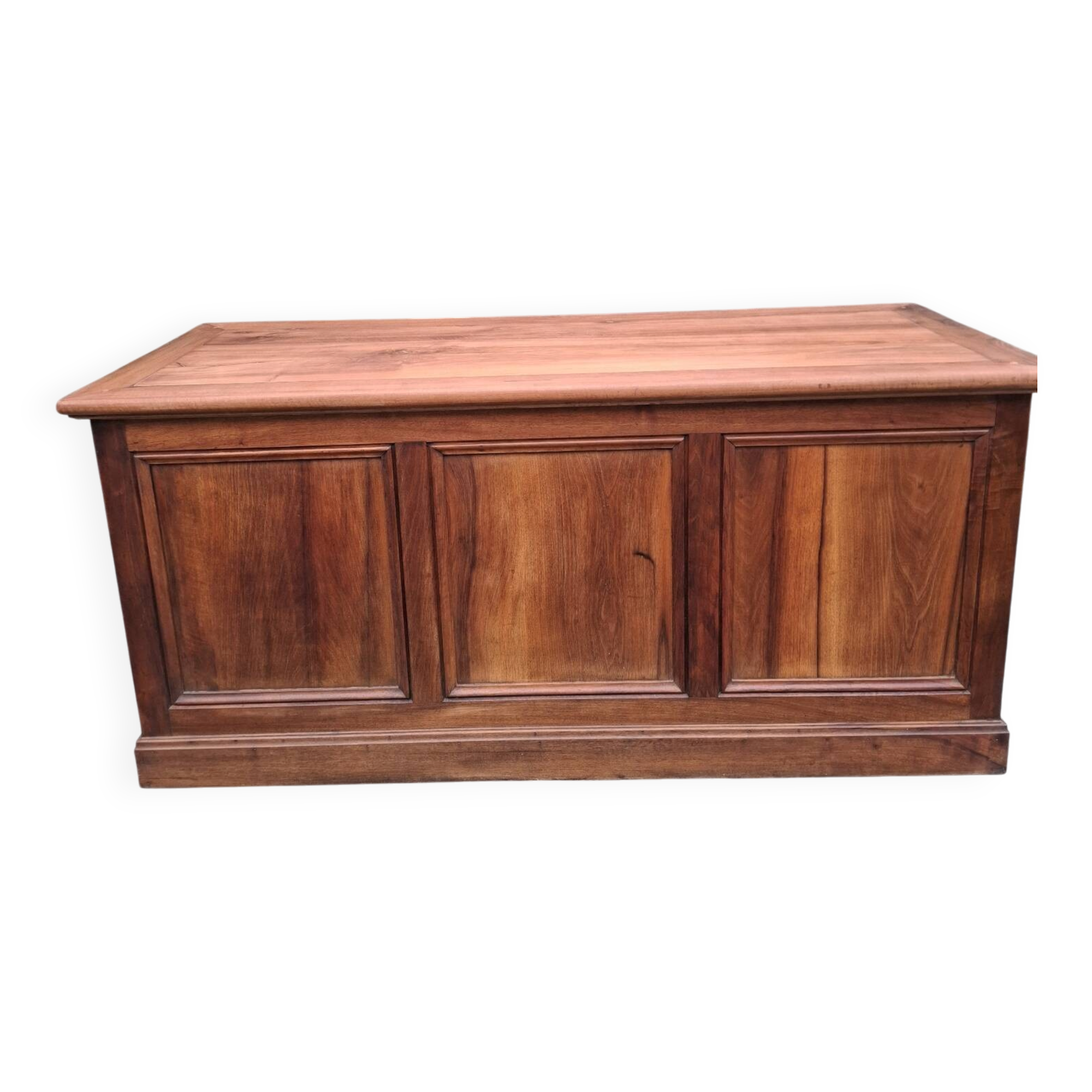 Trade counter