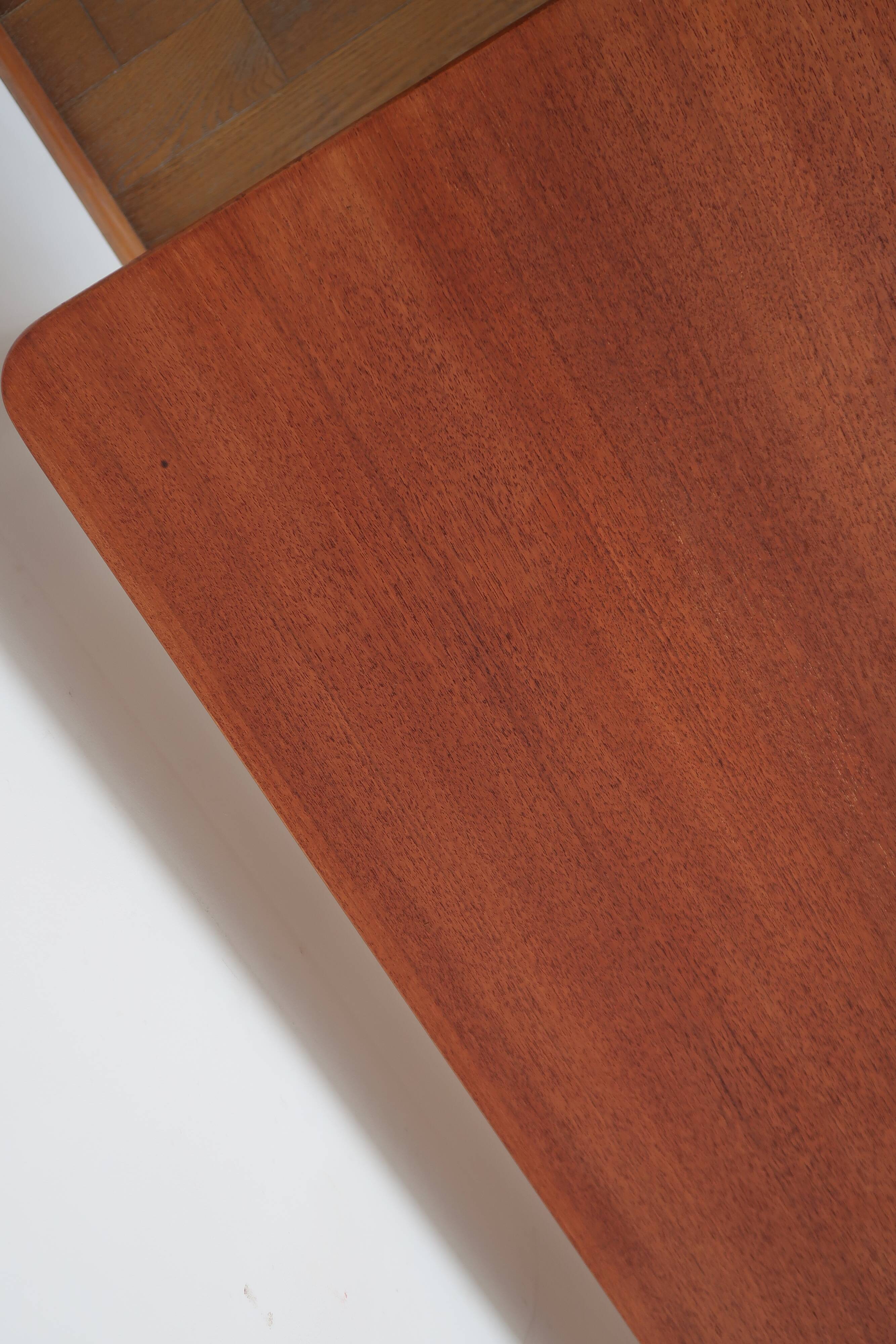 Scandinavian stretch teak table