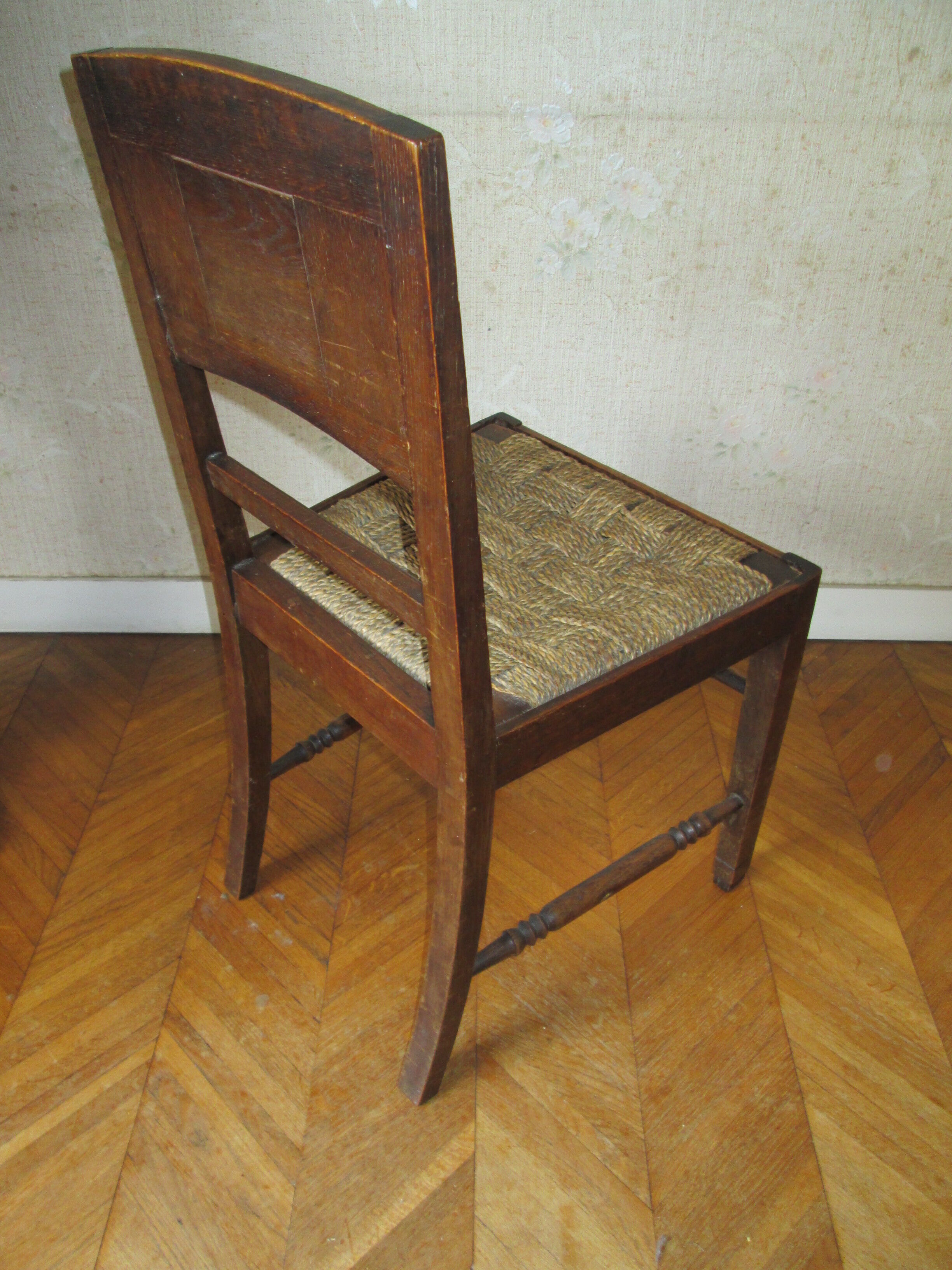 6 "string" chairs