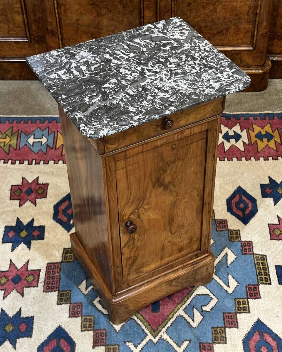 19th-century bedside table in walnut, oak, and marble top.
