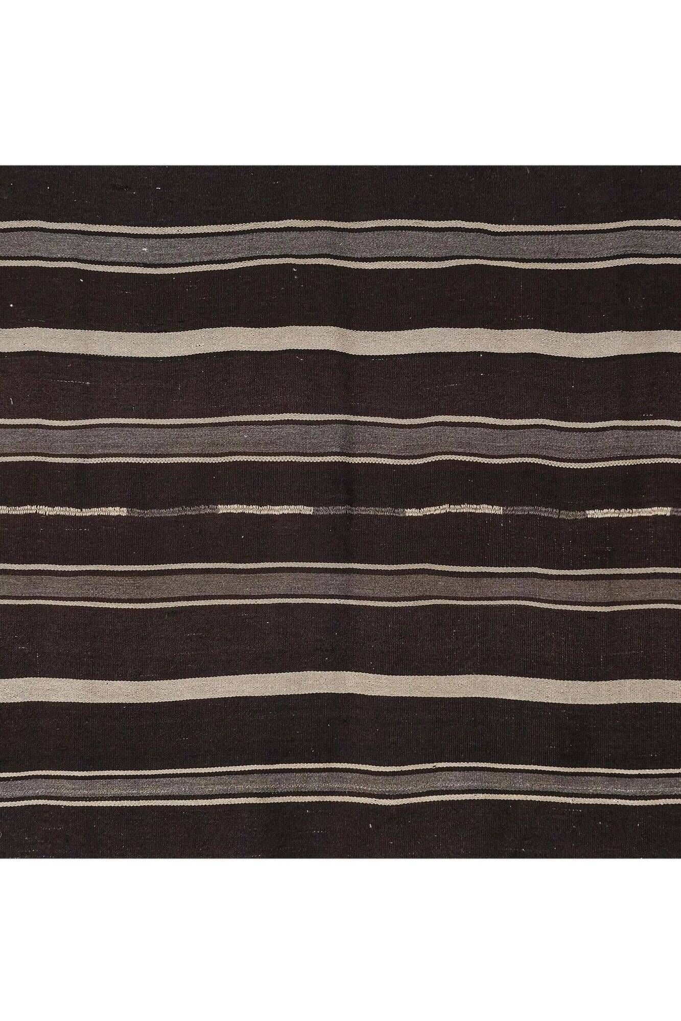 Vintage Turkish kilim, handwoven, 171x252 cm.