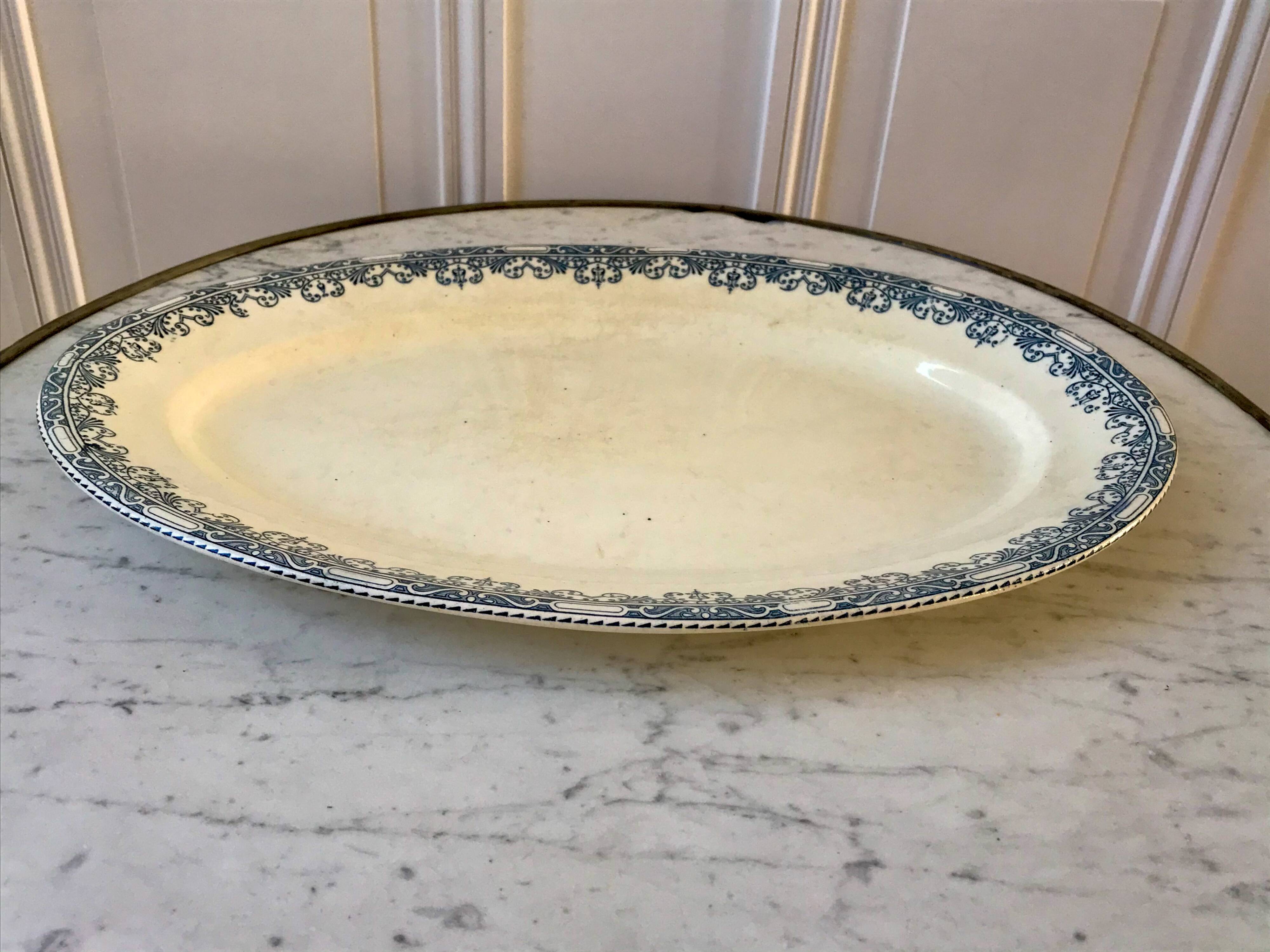 oval dish A&C Salins Burgundy model late 19th century