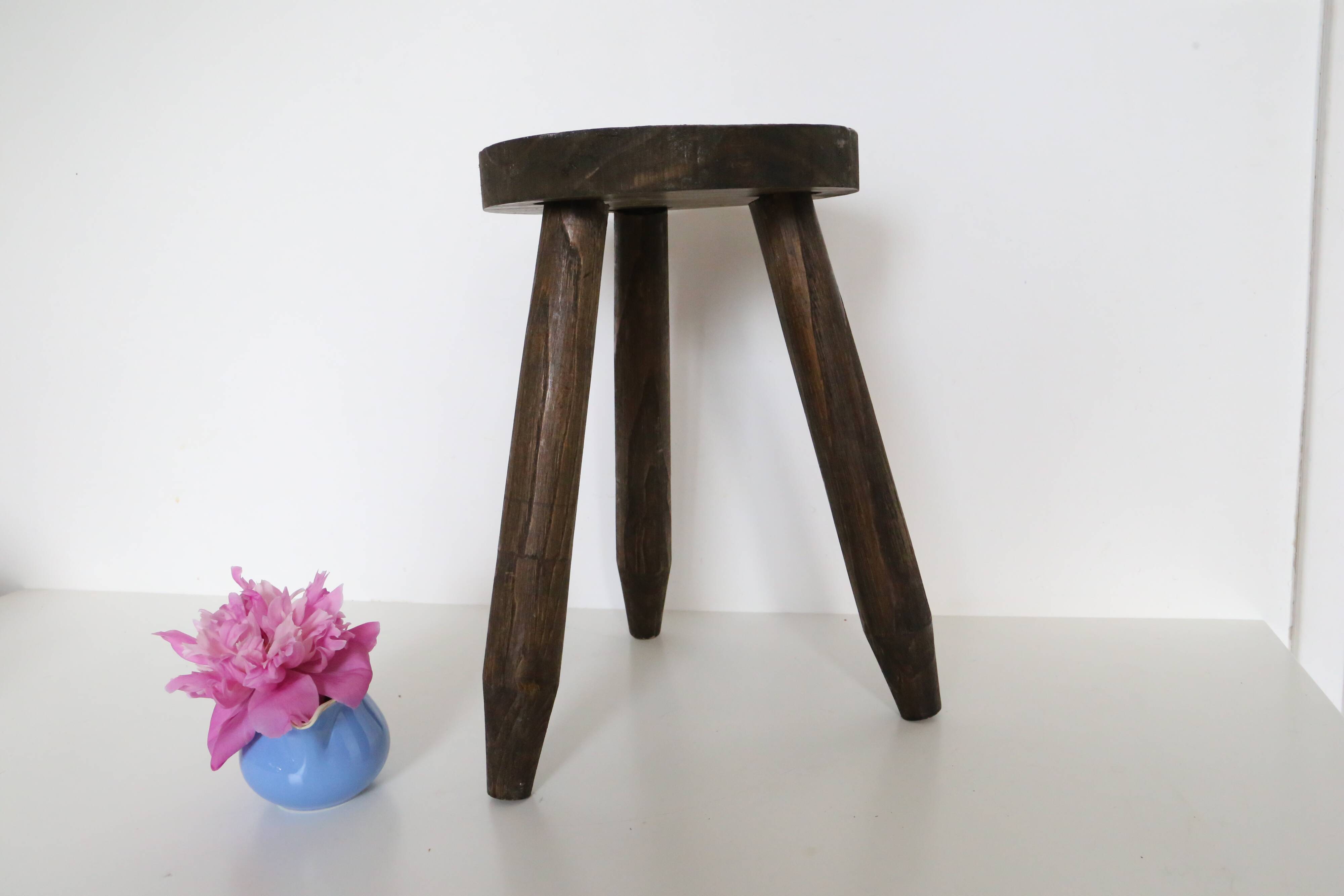 Farm tripod stool, rustic, vintage