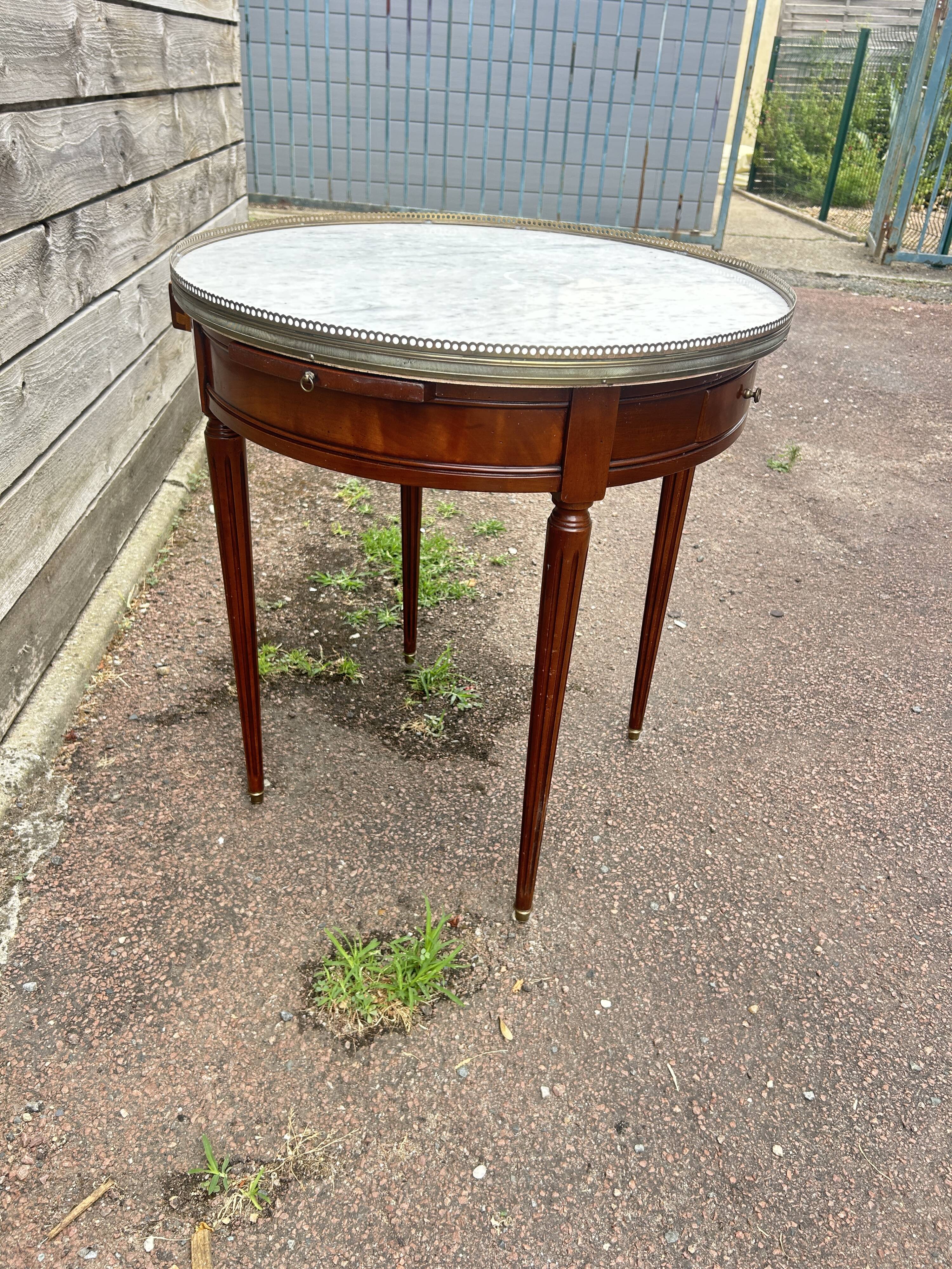 Bouillotte table in Louis XVI style