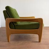 Vintage armchair with elegant Scandinavian design from the 1960s. Struct