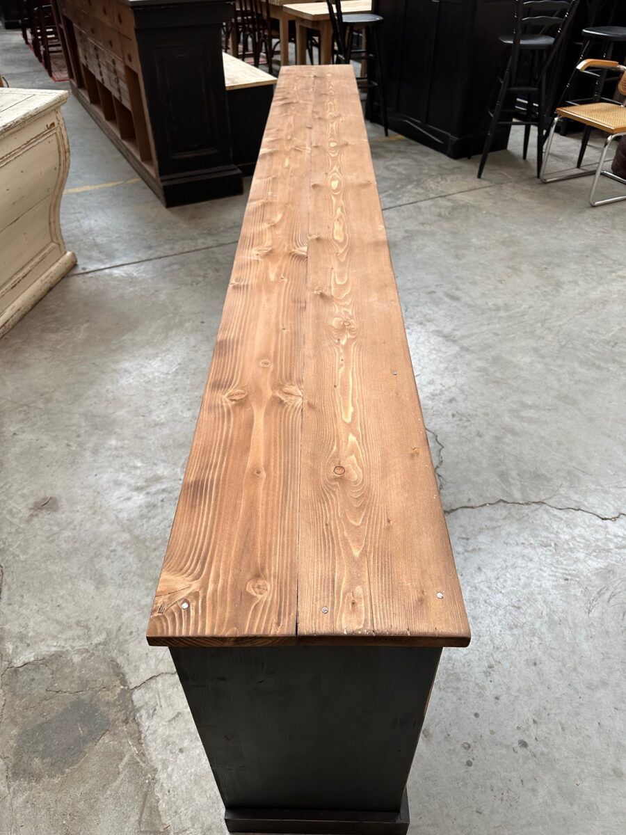 Handcrafted enfilade