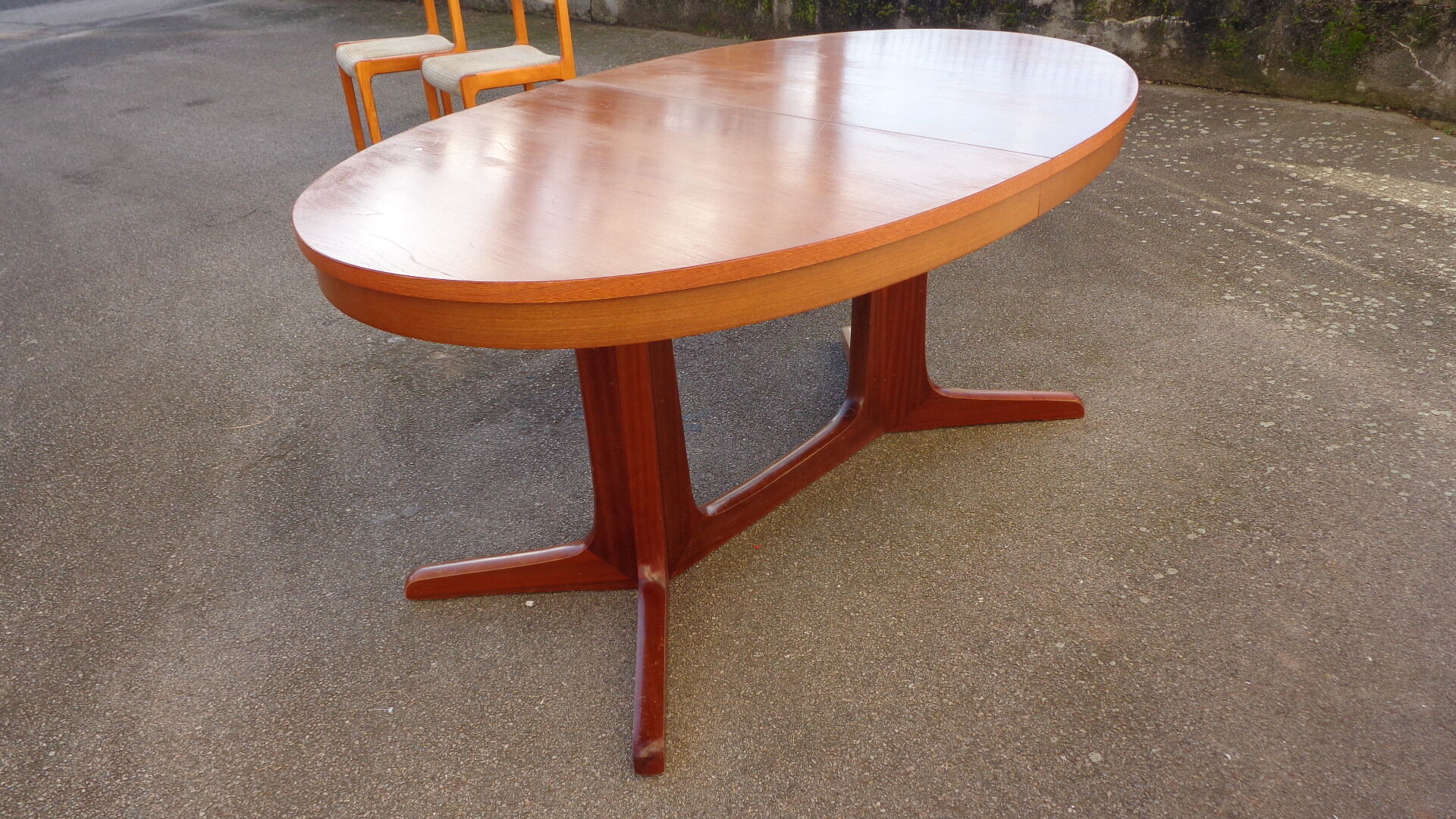 Expandable Baumann Table