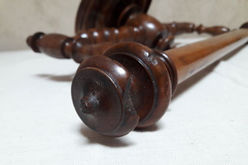 Walnut bed sky suspension late nineteenth °