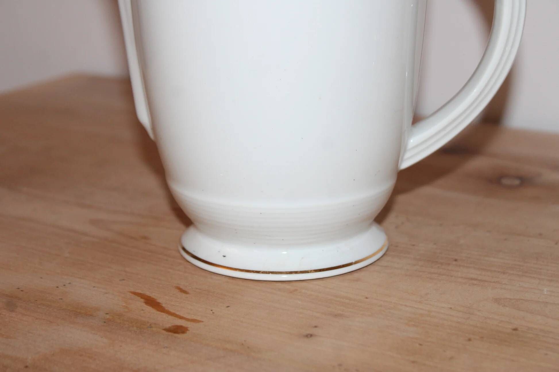 Vintage Art Deco coffee pot in Limoges porcelain by Charles Ahrenfeldt – gold trim.