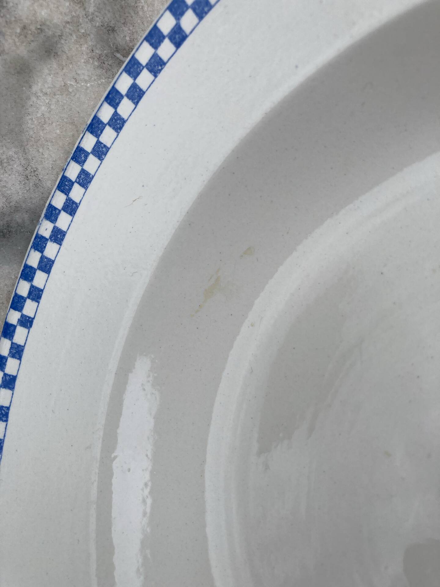 Opaque blue checkered plates Sarreguemines