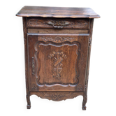 Commode renaissance en bois massif chêne foncé