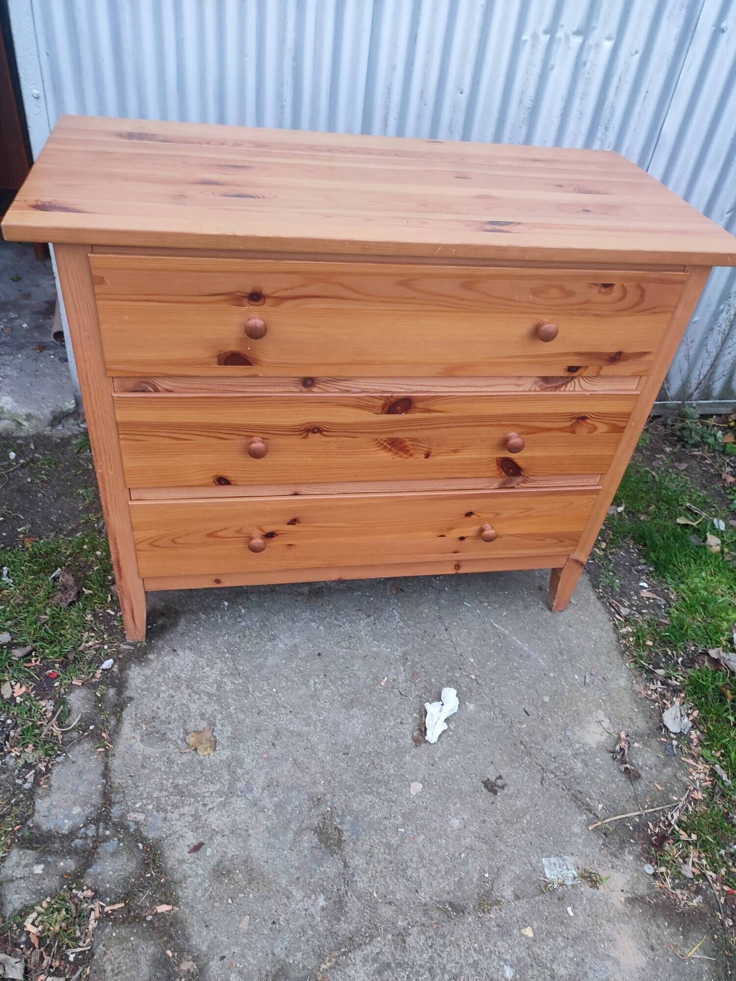 Old chest of drawers 3 drawers in vintage pine wood
