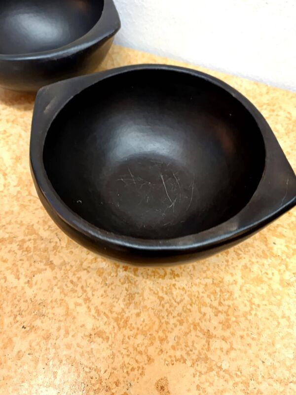 Paire de bols en poterie La Chamba, Colombie