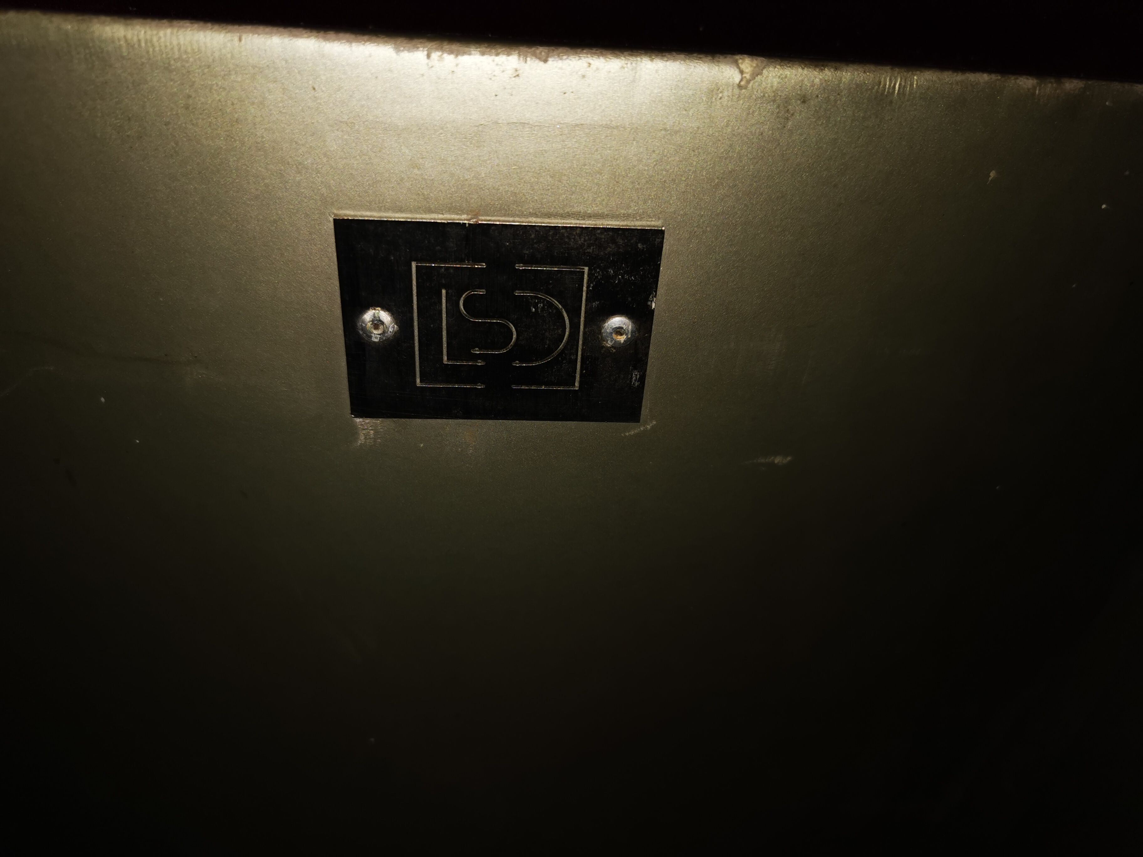 Set f 2 vintage club chairs and table