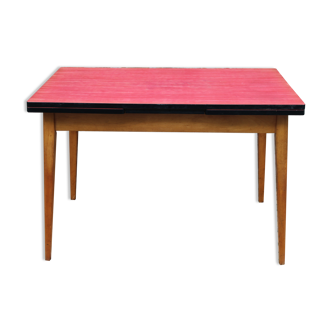 Extendable wooden and formica table