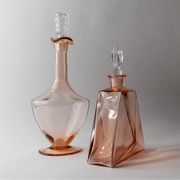 Set of 2 vintage Murano glass carafes from the 1940s, Rosalin glass with stoppers.