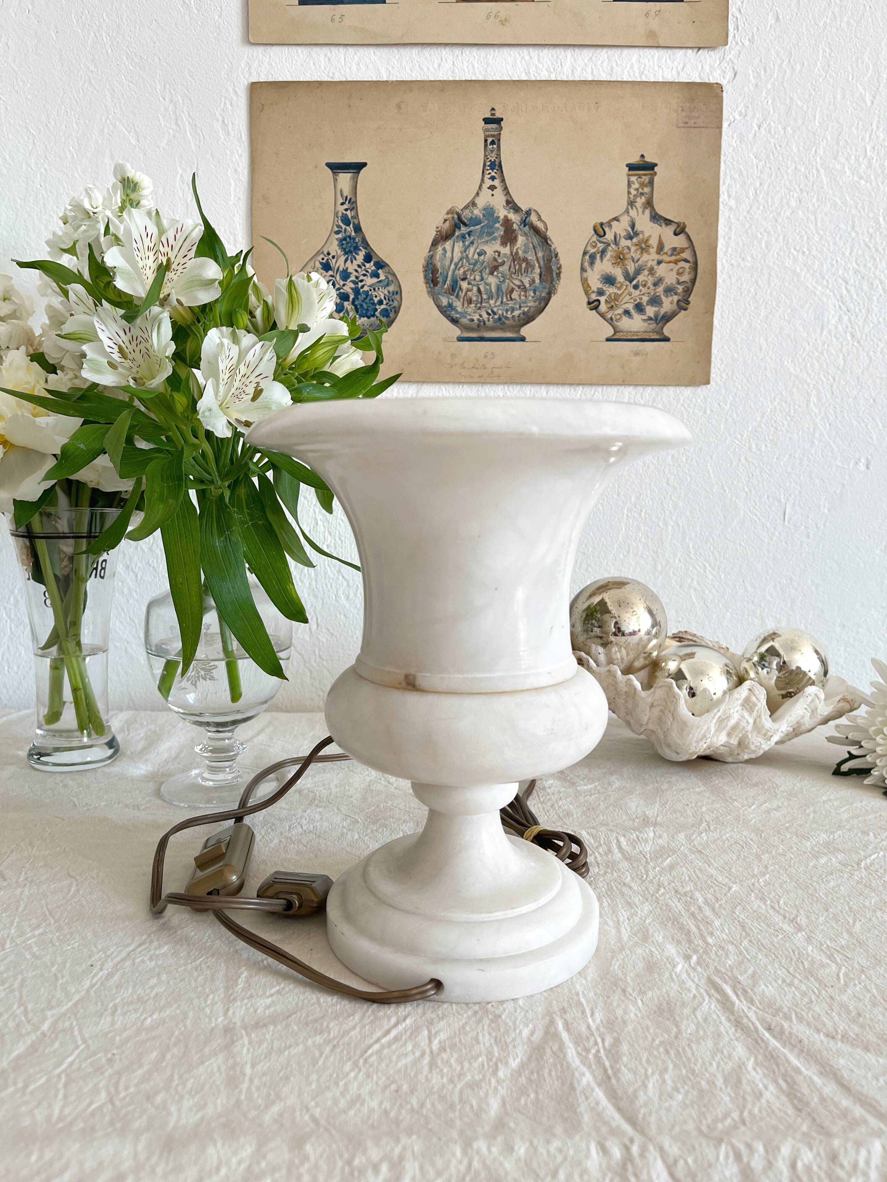 Vintage alabaster Medici vase table lamp