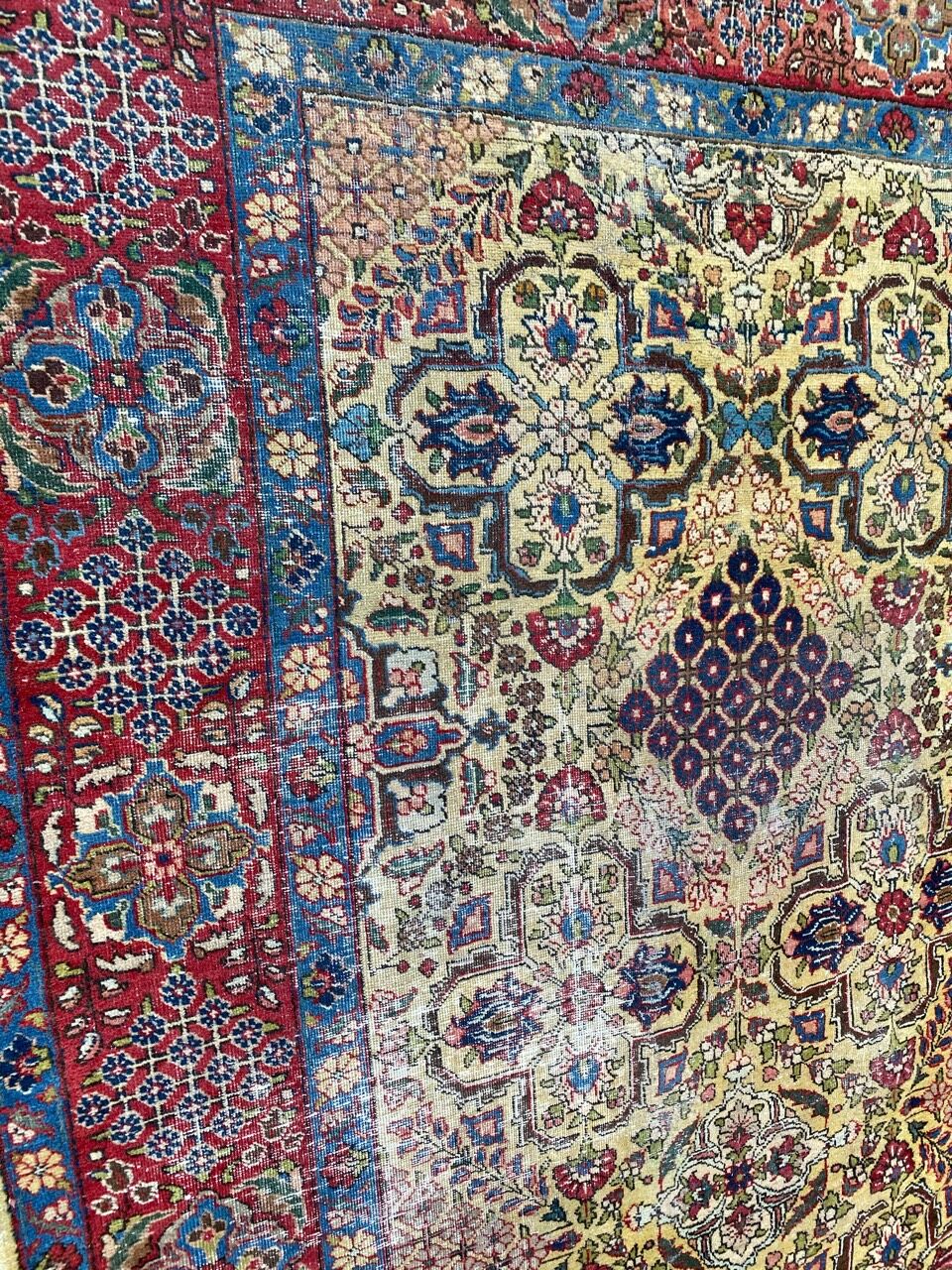 Large ancient Persian carpet Tabriz 240x320 cm