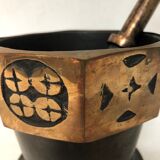 Bronze mortar, Art Deco, signed "The bronze"