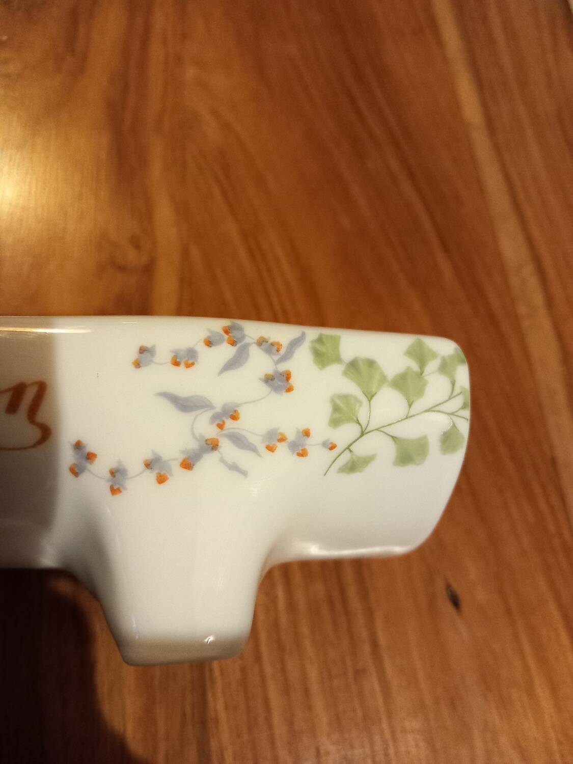 Porcelain pig's head serving dish for sausage