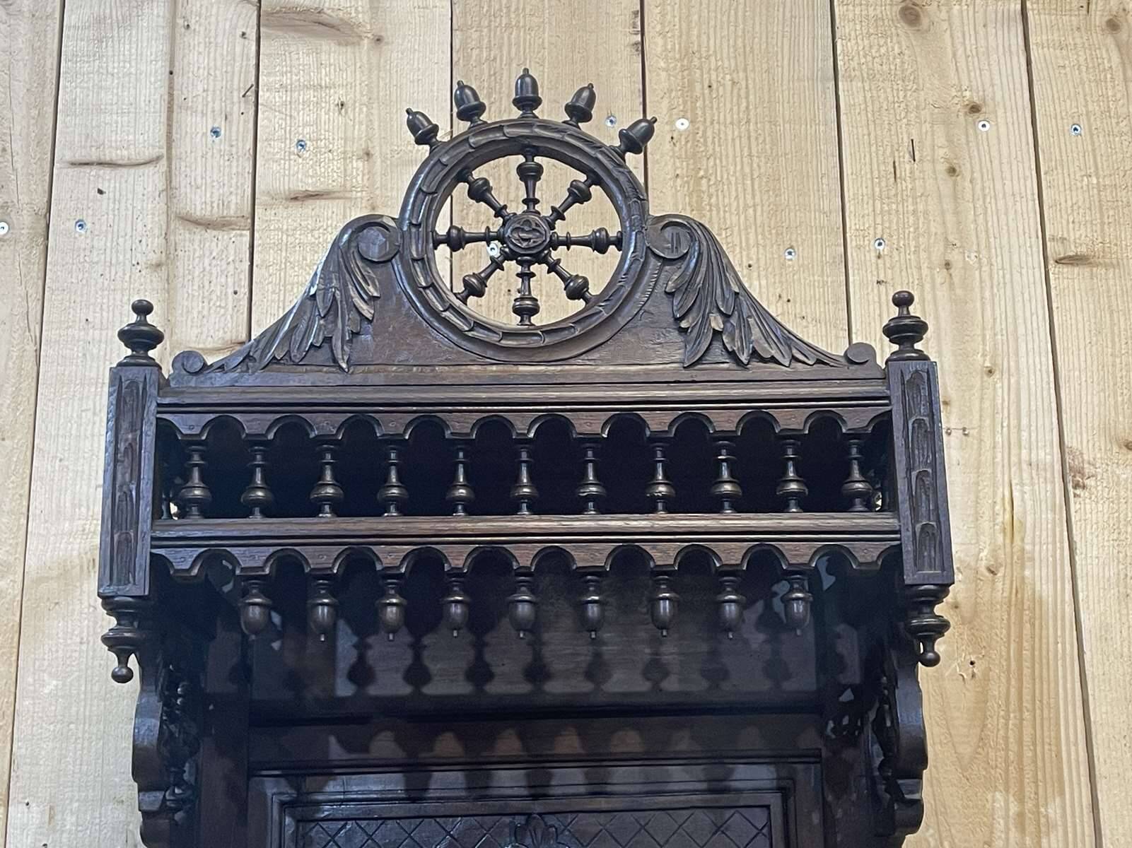 Late 19th century Breton credenza in chestnut