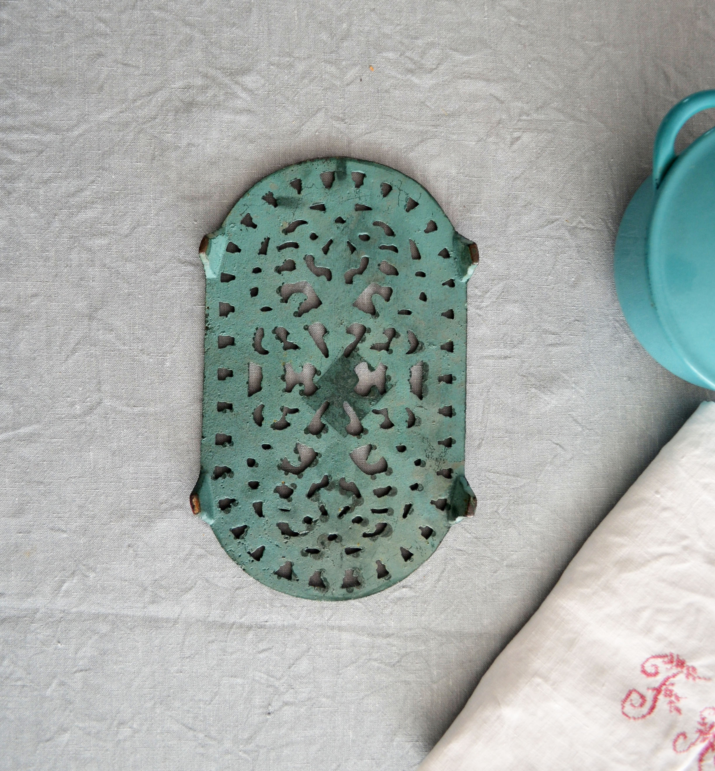 English green cast iron underside