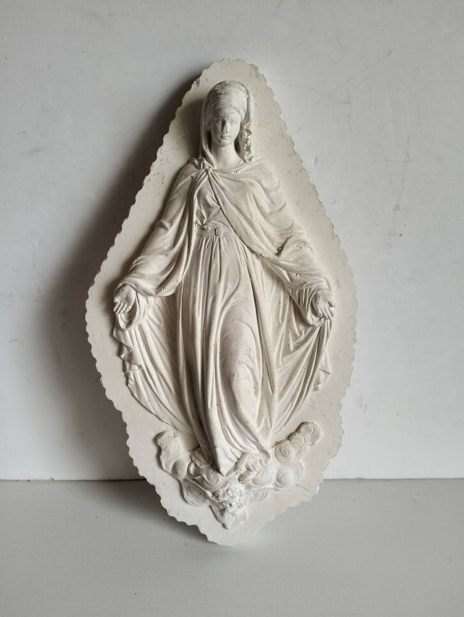 Bas relief Virgin