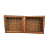 Armoire murale vintage grillagée en bois