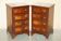 Paire de commodes françaises en bois dur flammé poli