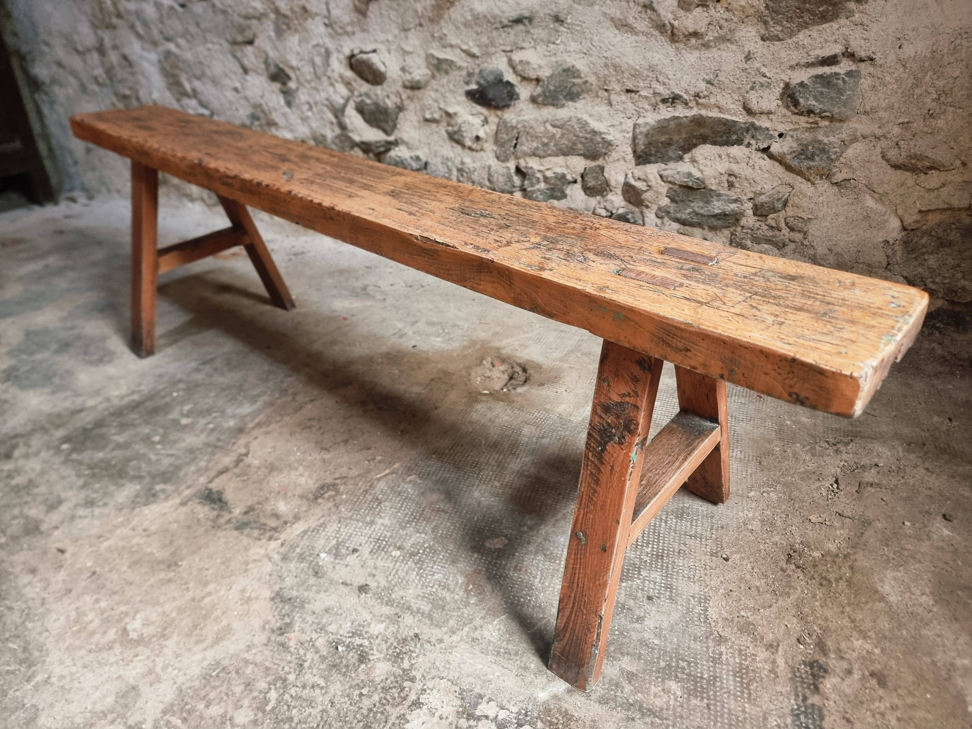 Rustic old wooden bench – Early 20th century – Seat in solid pine and base in chestnut