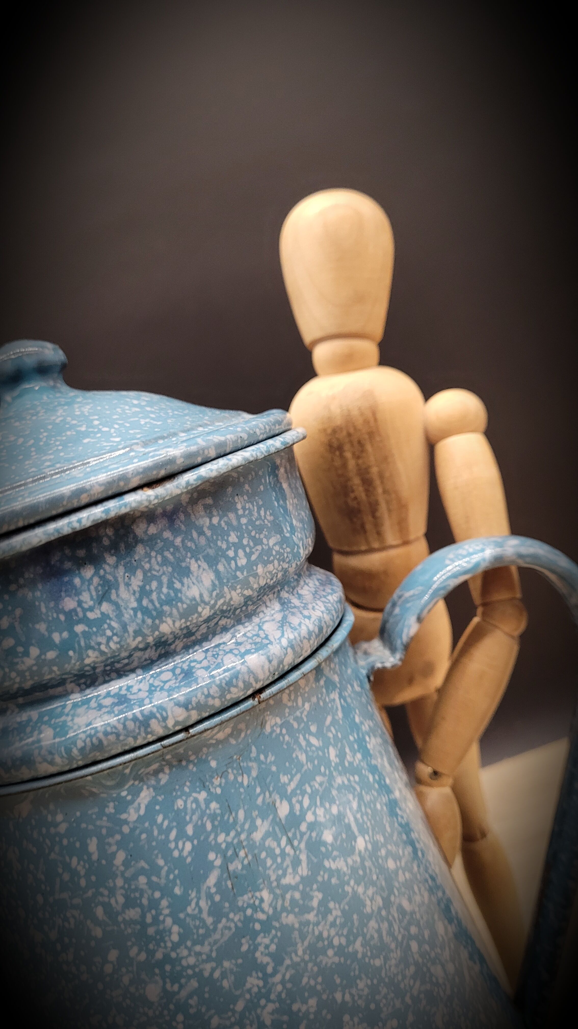 Enamelled marble blue coffee maker